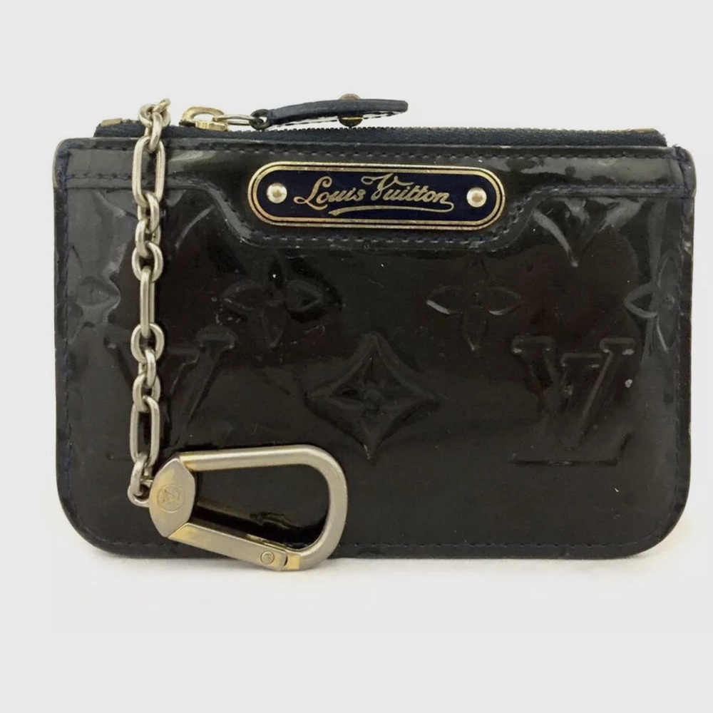 Louis Vuitton Nuit Vernis Monogram Deep Emerald Green key change Holder.